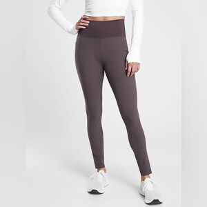 Athleta Quest Hybrid tight size 4 like new
